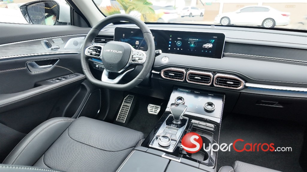 2027 Jetour X70 PLUS — foto 8 / 12