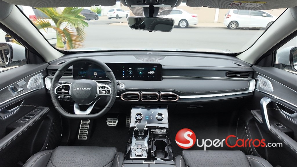 2027 Jetour X70 PLUS — foto 9 / 12