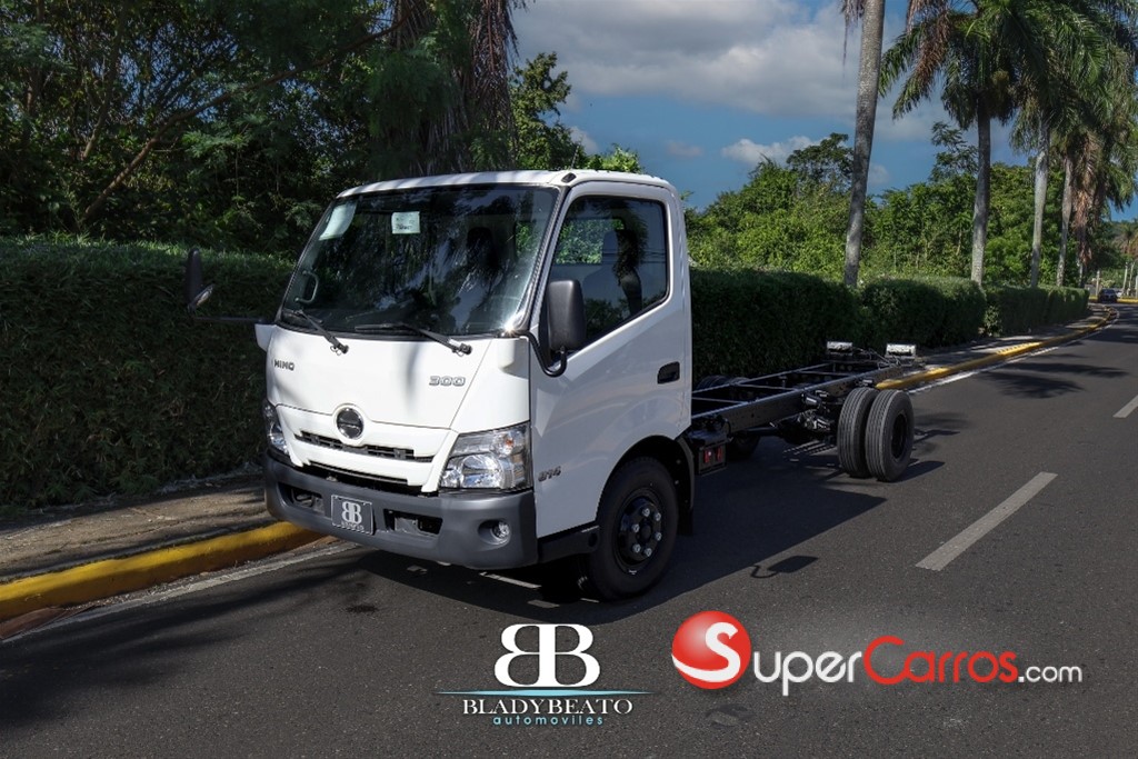 2025 Hino 300