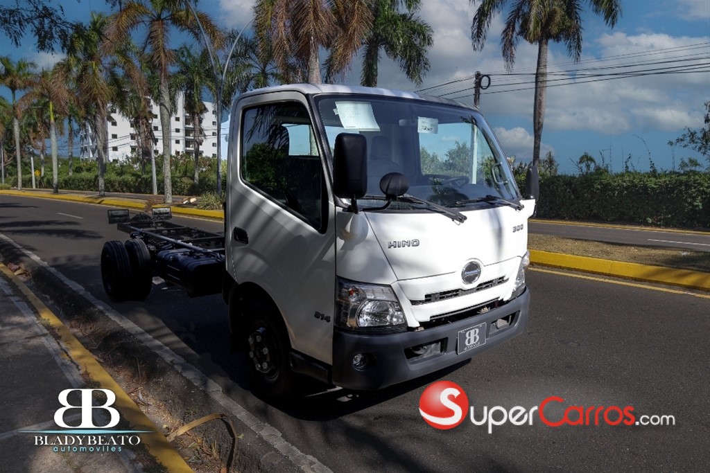 2025 Hino 300 — foto 3 / 9