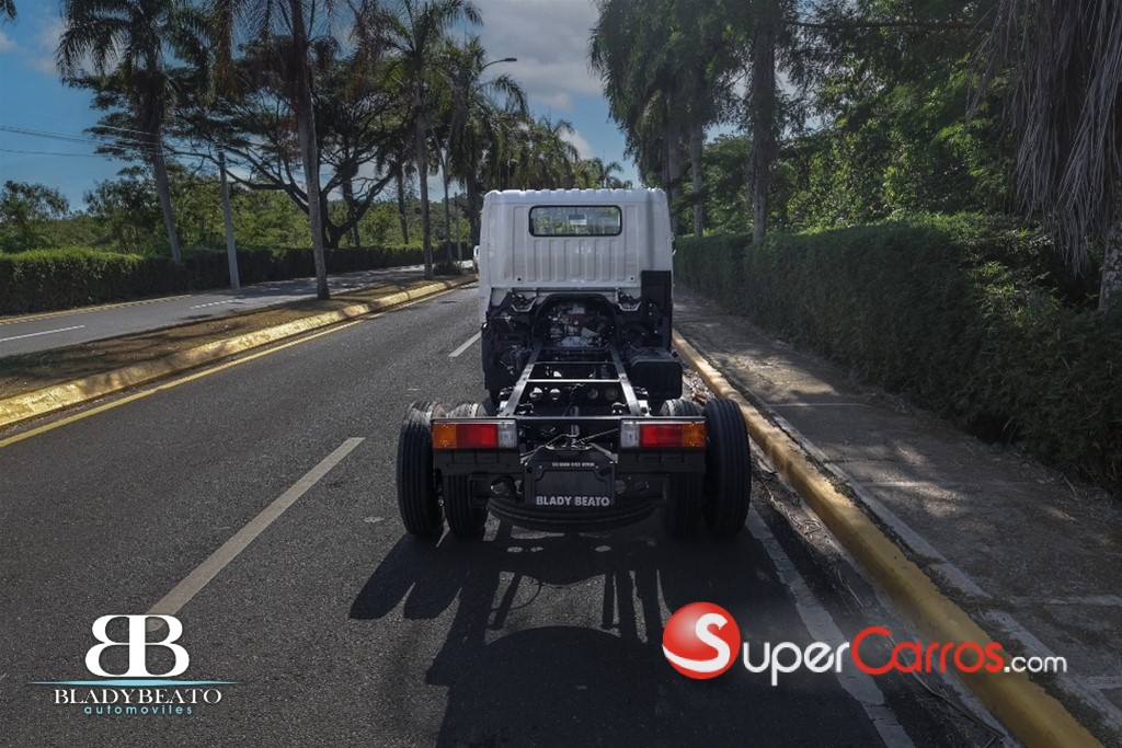 2025 Hino 300 — foto 4 / 9