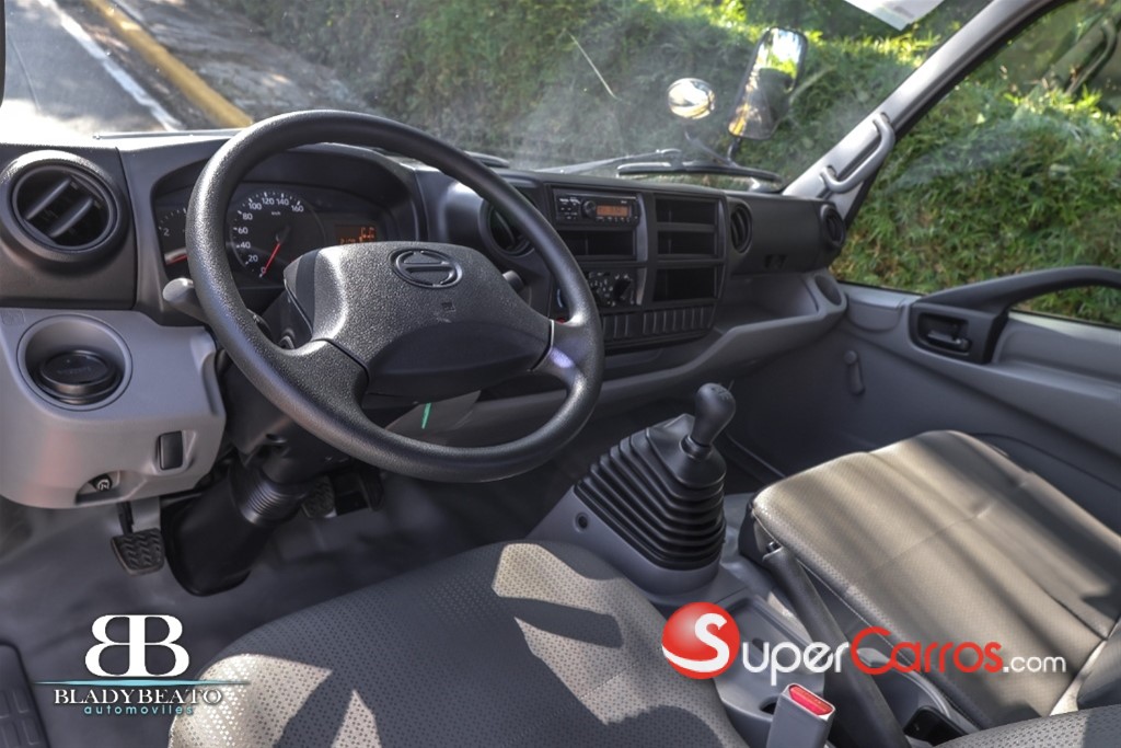 2025 Hino 300 — foto 9 / 9