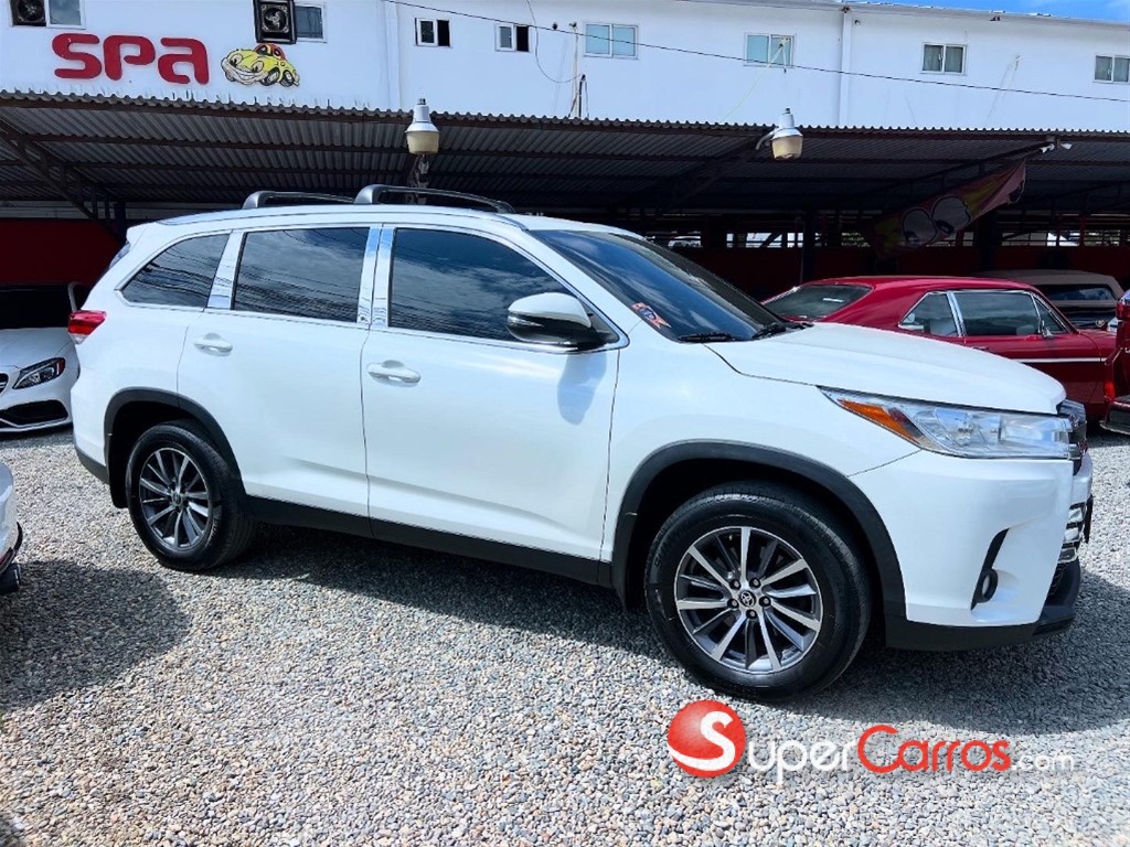 2019 Toyota Highlander XLE — foto 9 / 12