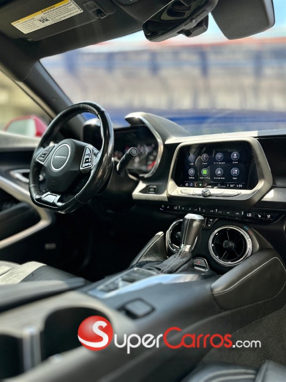 2021 Chevrolet Camaro RS — foto 2 / 10