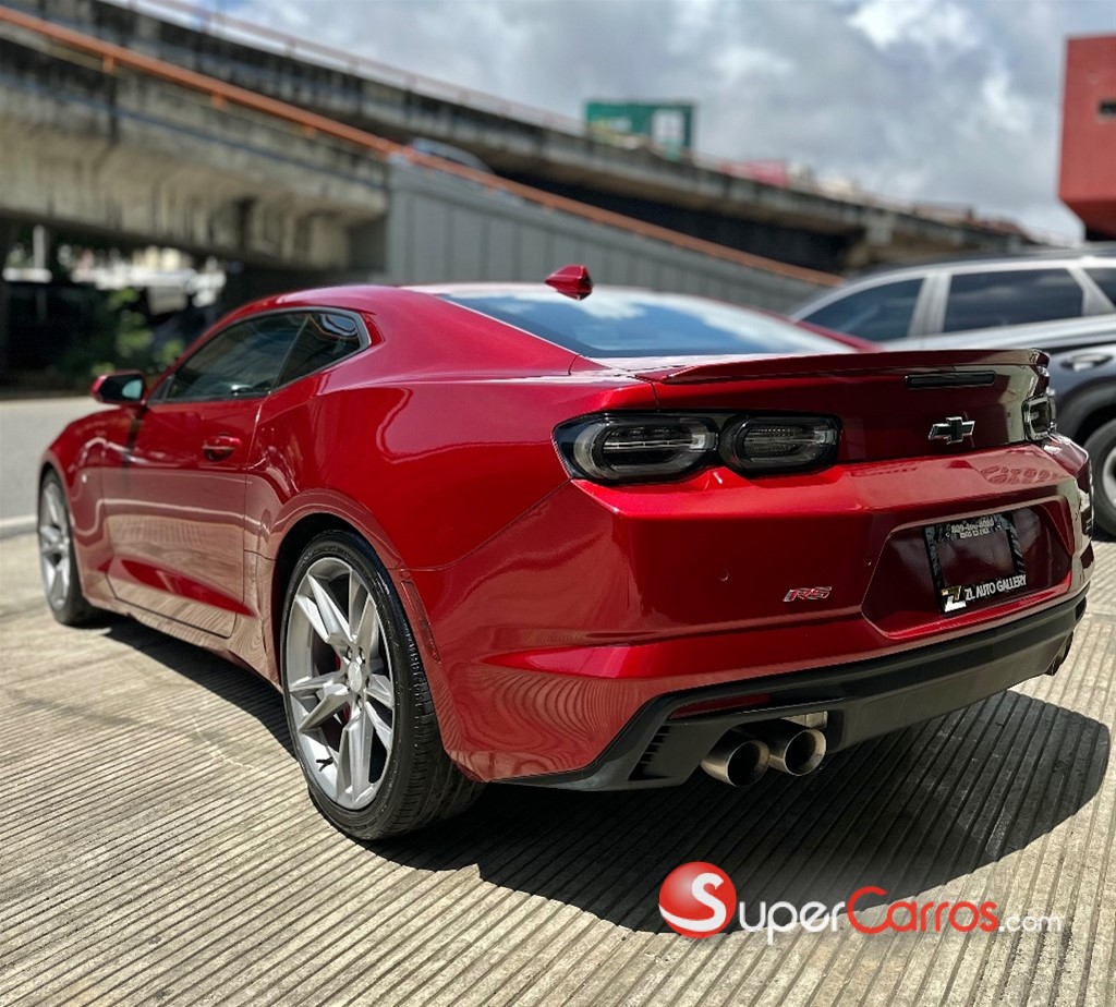 2021 Chevrolet Camaro RS — foto 10 / 10