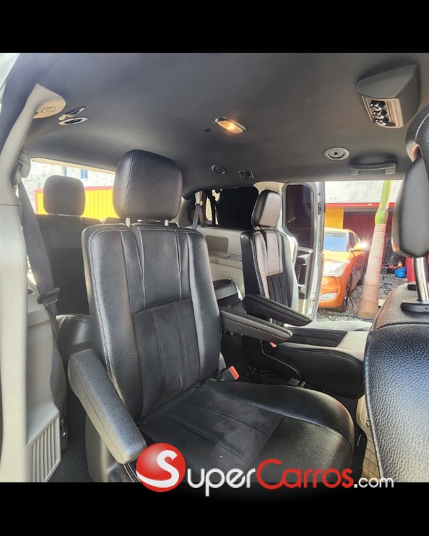 2018 Dodge Grand Caravan — foto 10 / 10