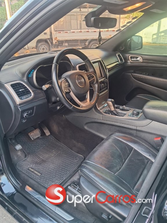 2017 Jeep Grand Cherokee Overland — foto 7 / 11