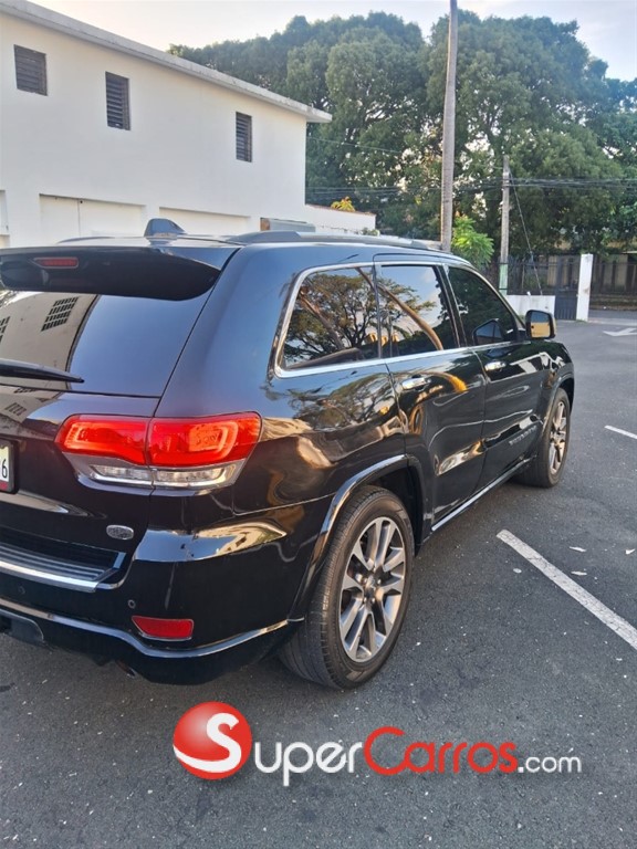 2017 Jeep Grand Cherokee Overland — foto 11 / 11