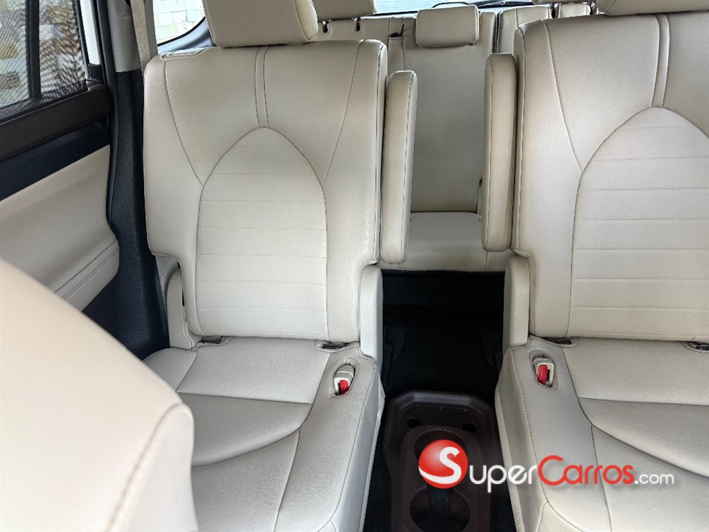 2021 Toyota Highlander XLE — foto 8 / 12