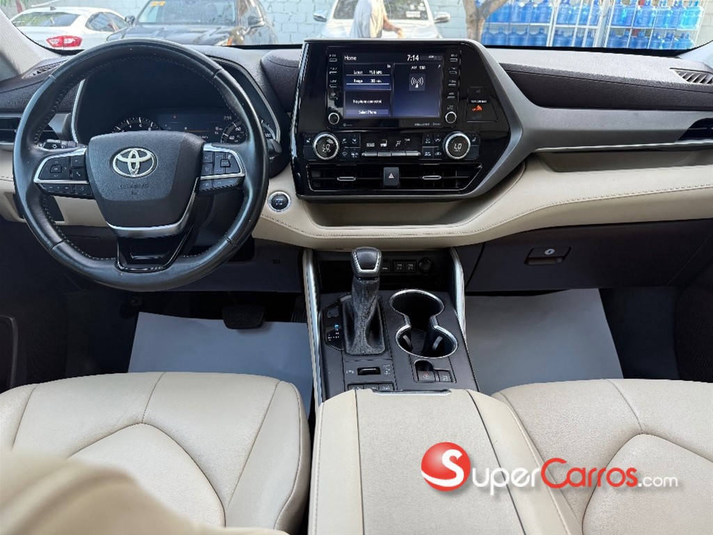 2021 Toyota Highlander XLE — foto 10 / 12