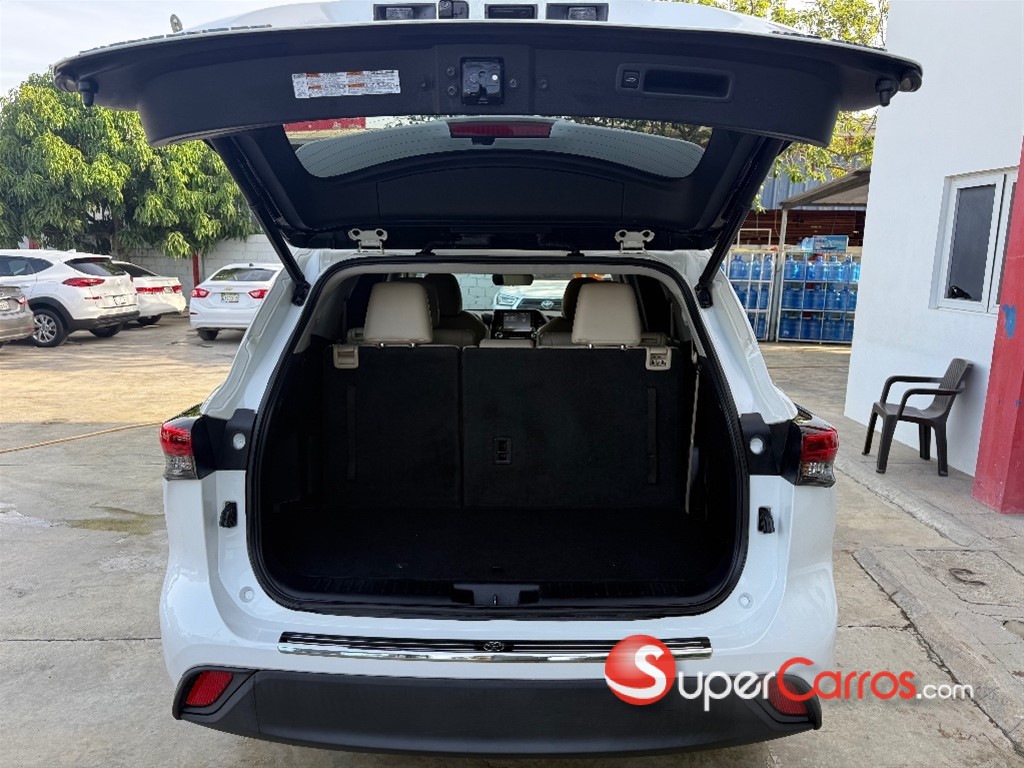 2021 Toyota Highlander XLE — foto 11 / 12