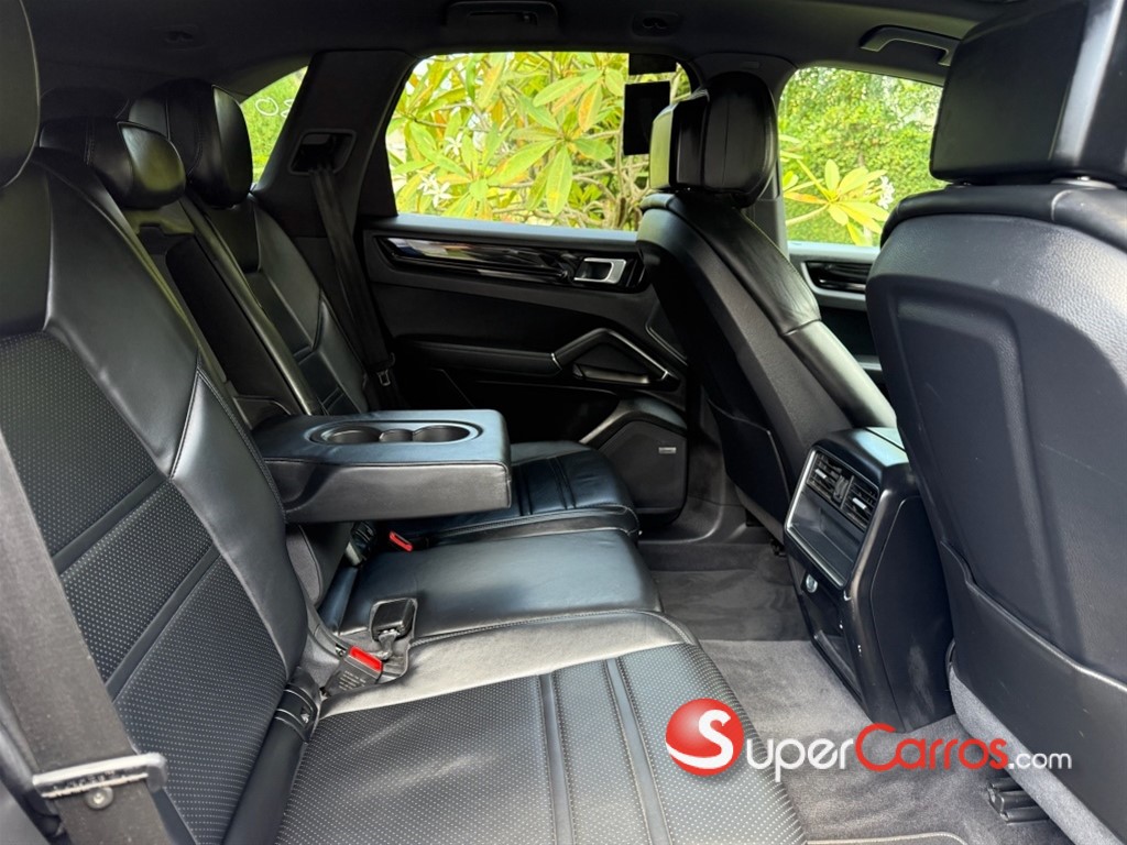 2020 Porsche Cayenne — foto 7 / 7