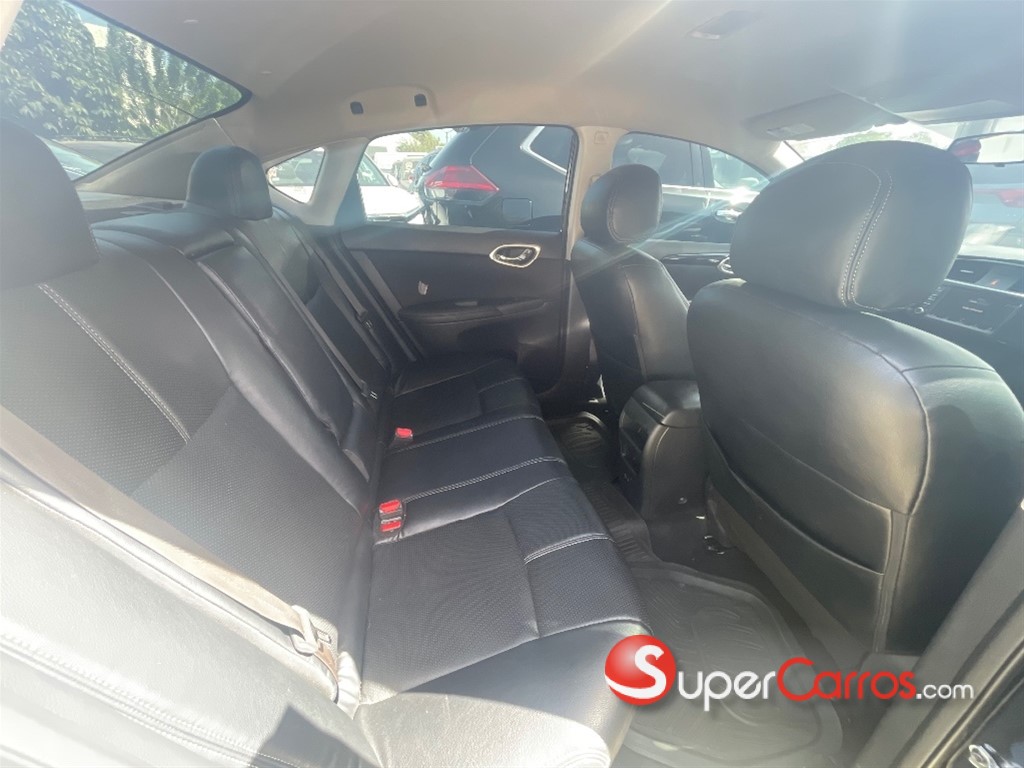 2019 Nissan Sentra SV — foto 8 / 10