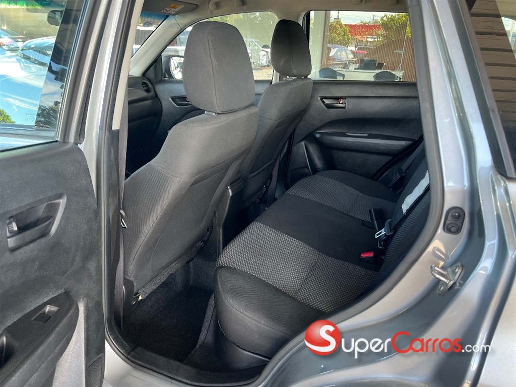 2023 Suzuki Vitara — foto 6 / 9