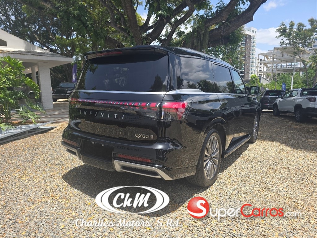 2027 Infiniti QX-80 — foto 3 / 12