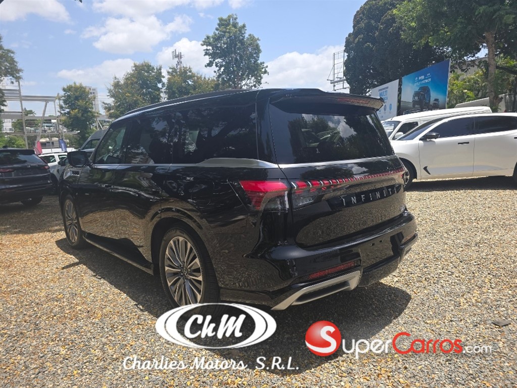 2027 Infiniti QX-80 — foto 4 / 12