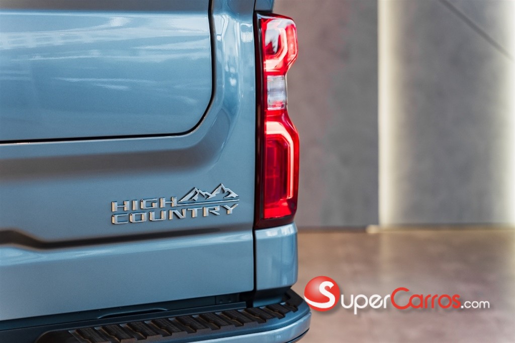 2025 Chevrolet Silverado High Country Duramax — foto 6 / 11