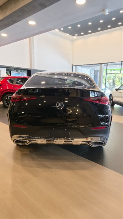 2025 Mercedes-Benz Clase GLC 200 Coupe — foto 5 / 12