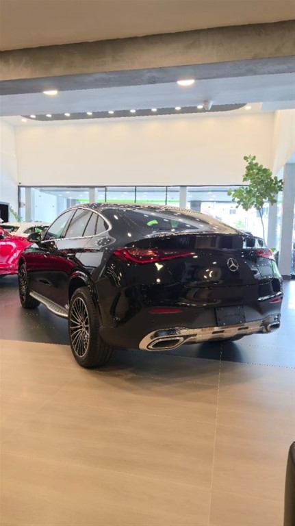 2025 Mercedes-Benz Clase GLC 200 Coupe — foto 6 / 12