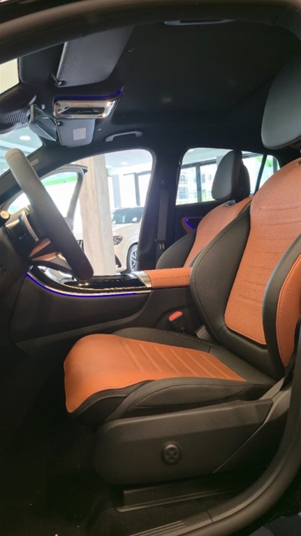 2025 Mercedes-Benz Clase GLC 200 Coupe — foto 10 / 12