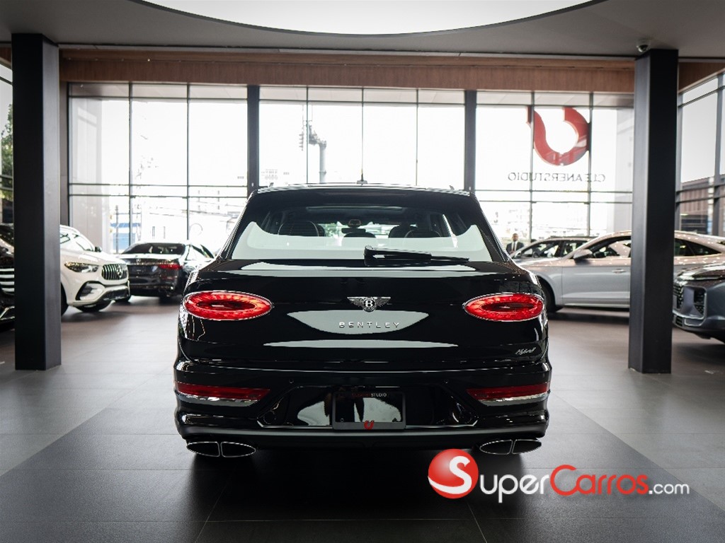 2025 Bentley Bentayga — foto 2 / 11