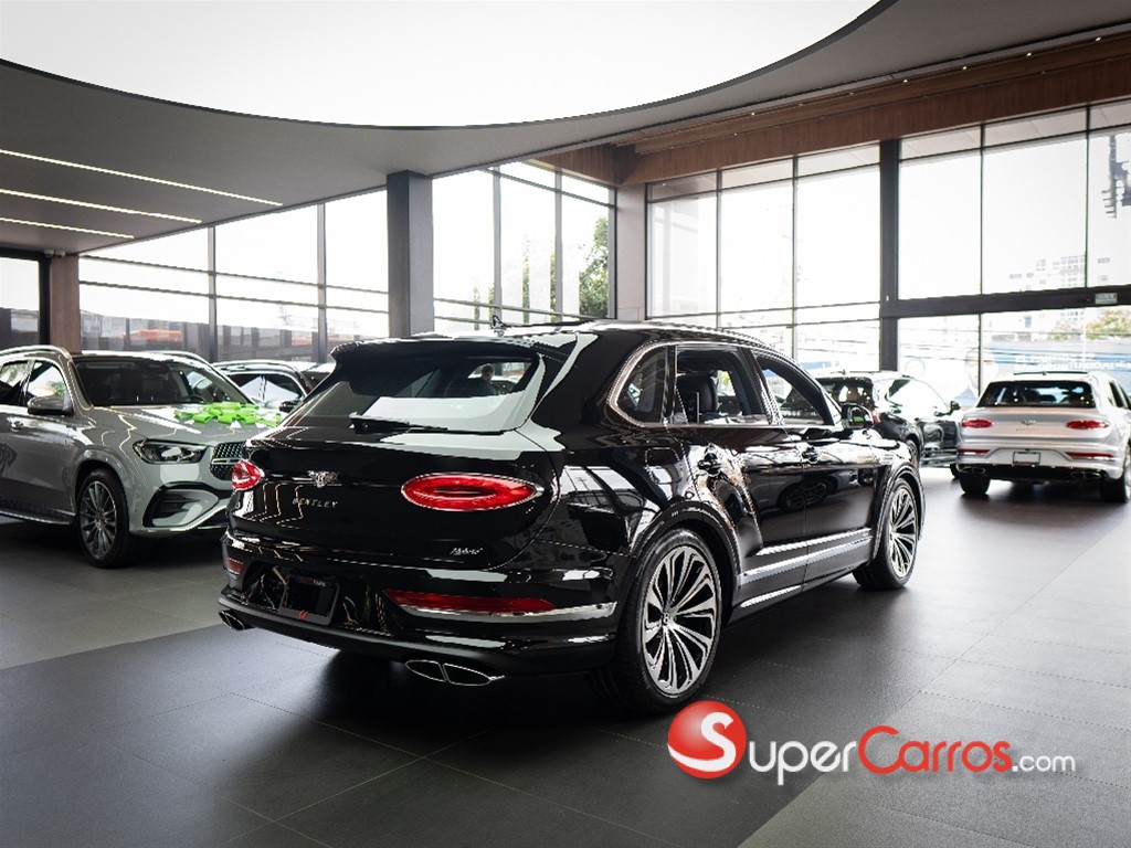2025 Bentley Bentayga — foto 5 / 11