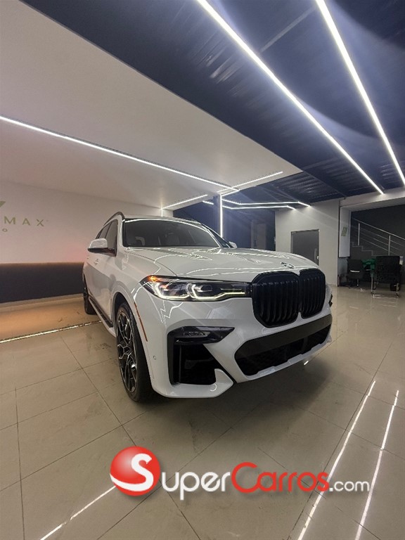 2020 BMW X 7 xDrive 40i Mpackage — foto 3 / 11