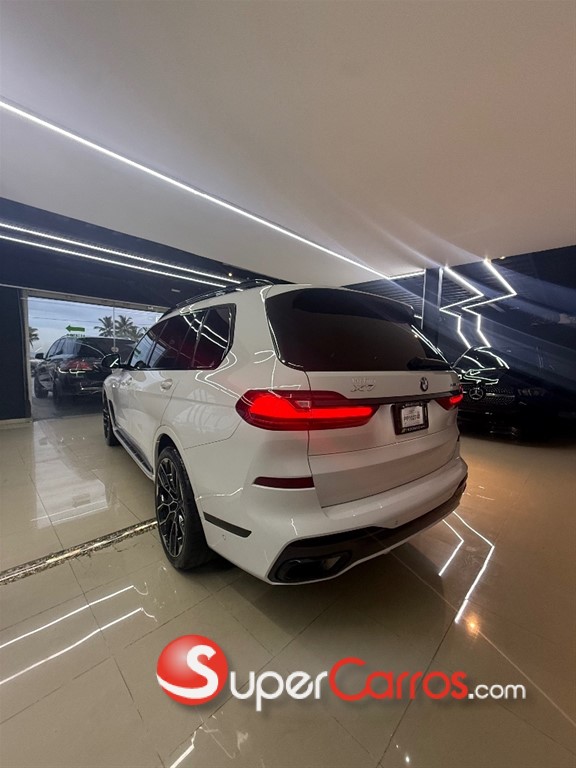 2020 BMW X 7 xDrive 40i Mpackage — foto 4 / 11