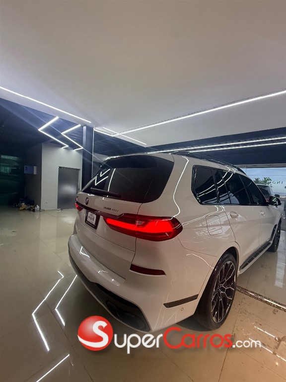 2020 BMW X 7 xDrive 40i Mpackage — foto 5 / 11