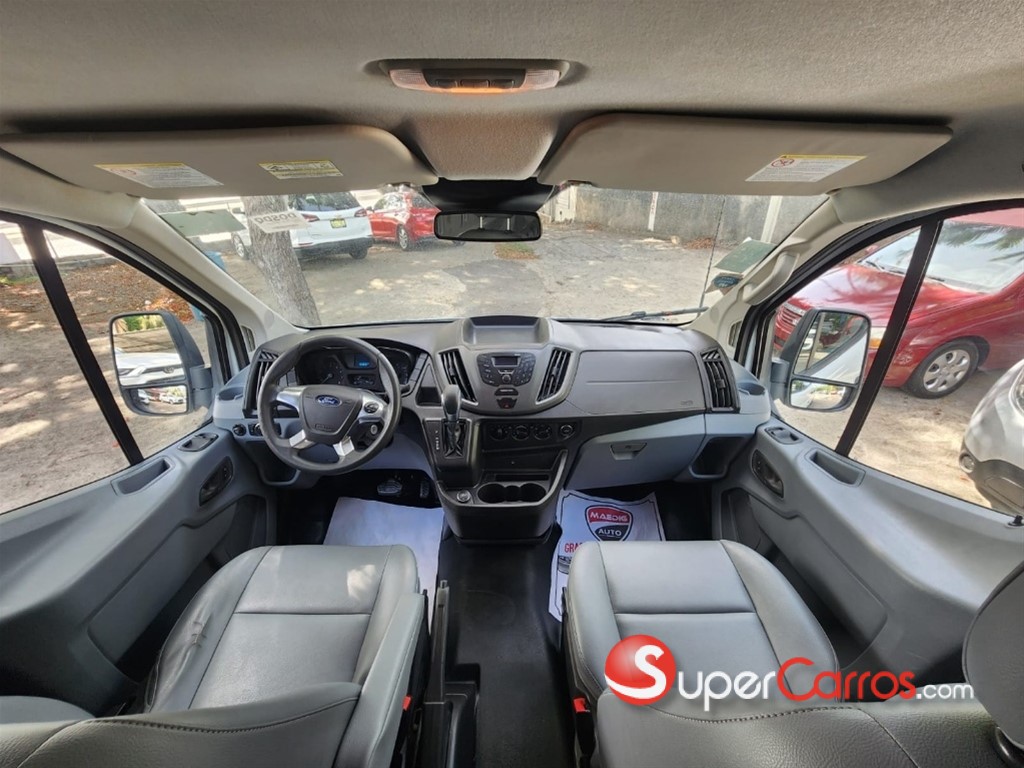 2019 Ford Transit 250 Cargo — foto 9 / 12