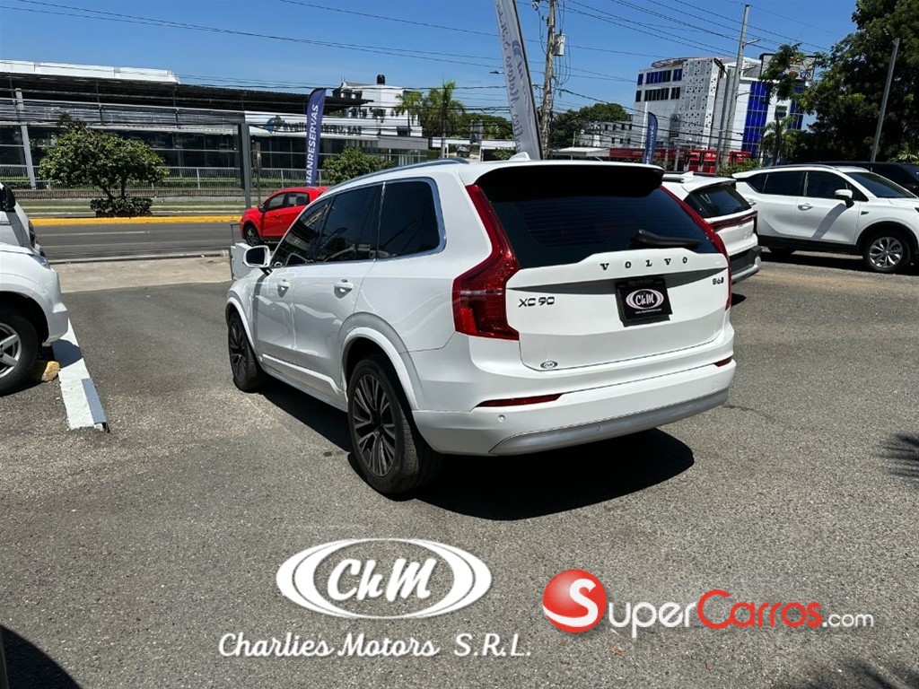 2022 Volvo XC90 B6 Plus — foto 4 / 10
