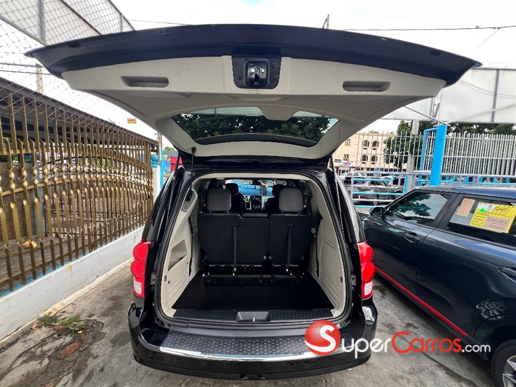 2020 Dodge Grand Caravan SXT — foto 8 / 11