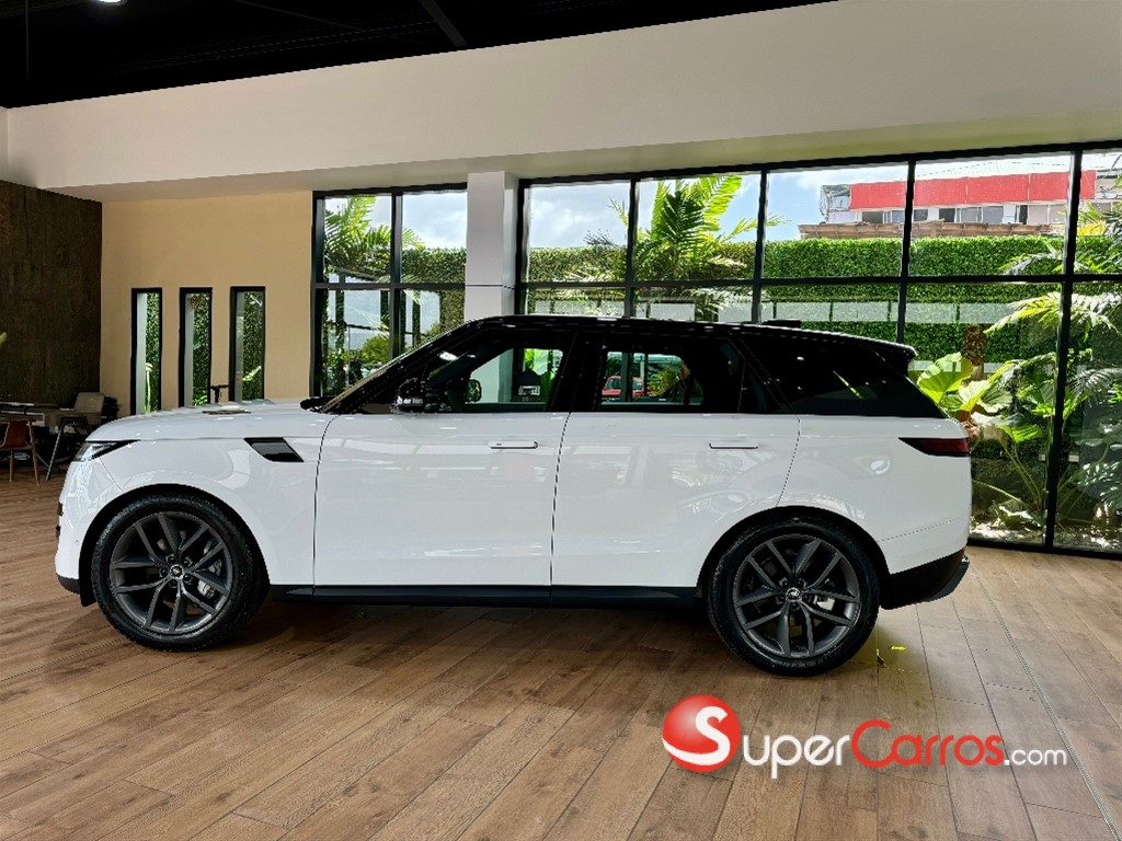 2025 Land Rover Range Rover SE — foto 3 / 12