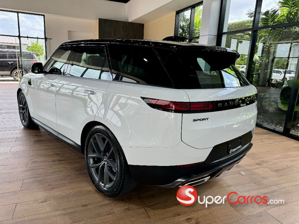 2025 Land Rover Range Rover SE — foto 4 / 12