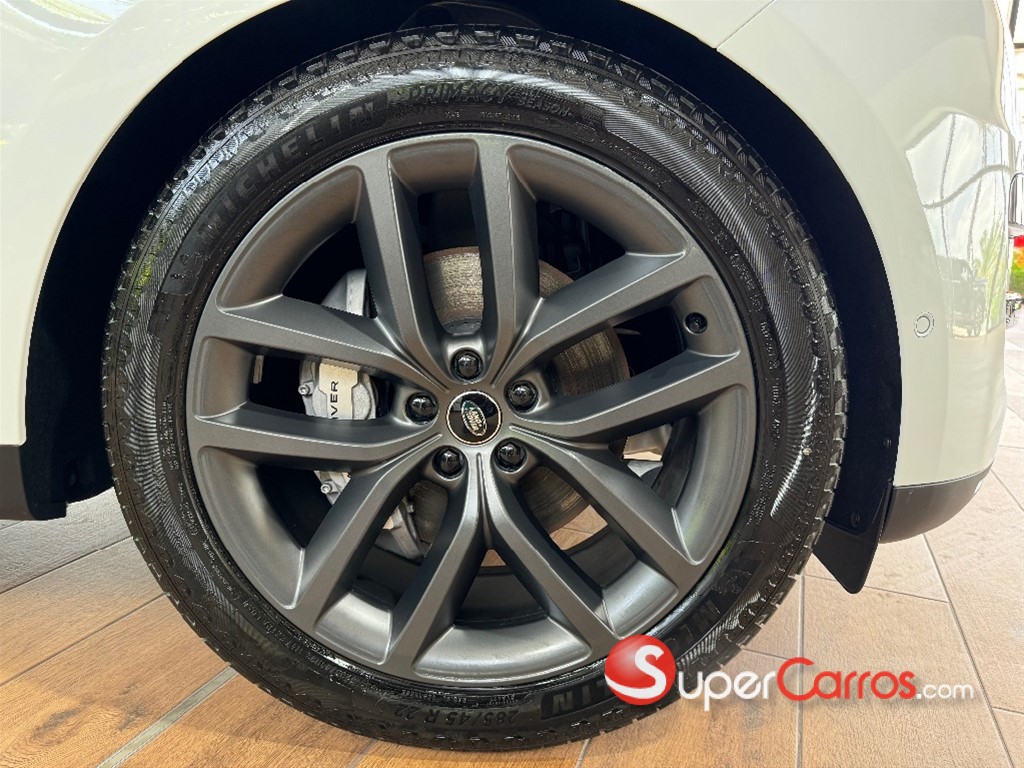 2025 Land Rover Range Rover SE — foto 6 / 12