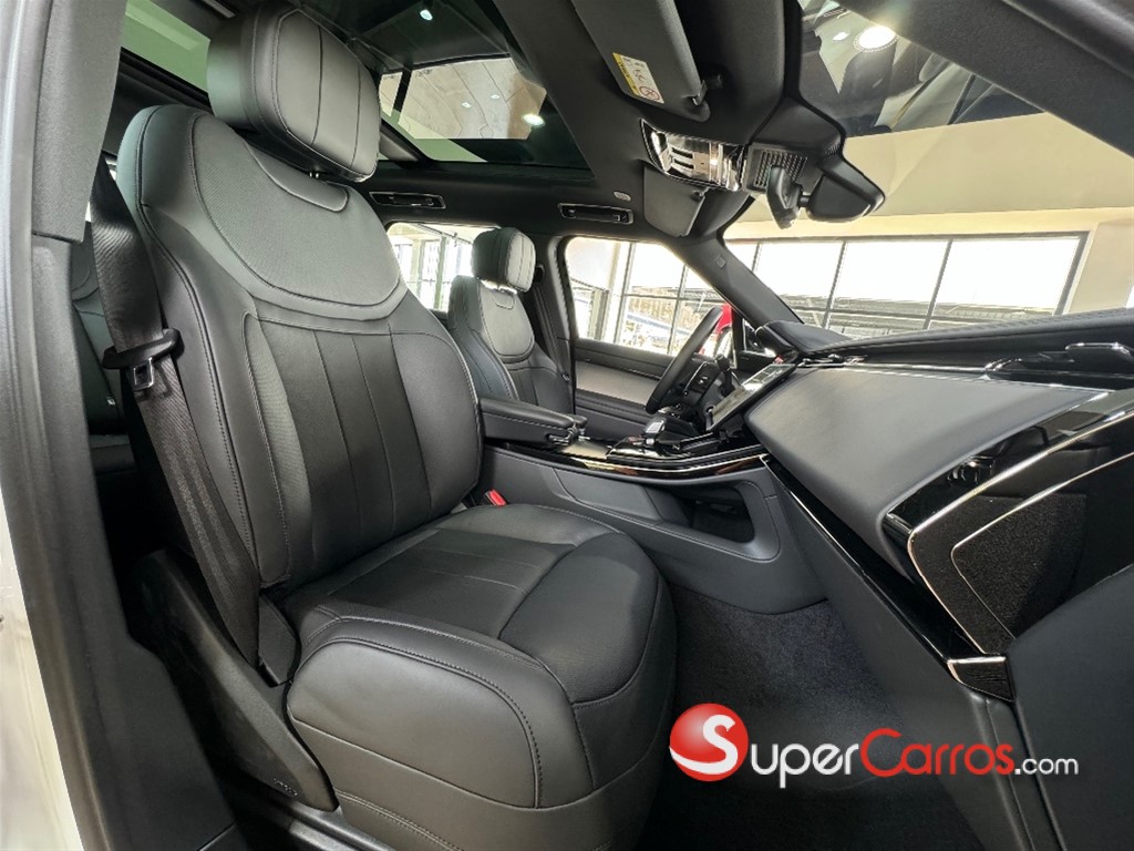 2025 Land Rover Range Rover SE — foto 7 / 12