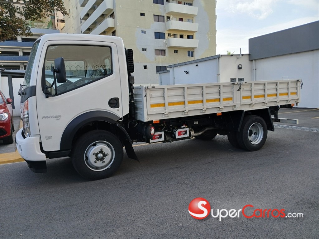 2025 ASHOK LEYLAND PARTNER — foto 9 / 12