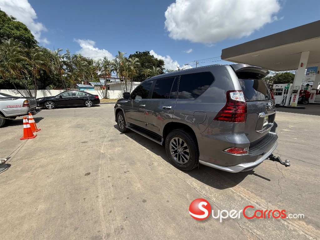 2018 Lexus GX 460 Premium — foto 5 / 10