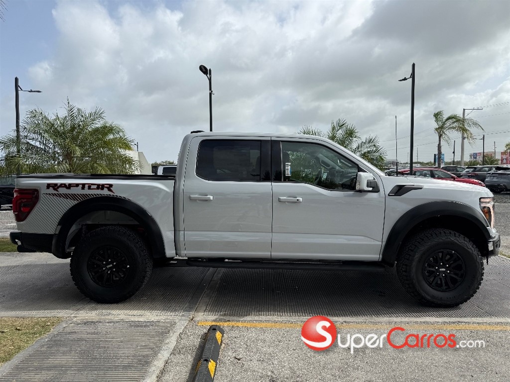 2025 Ford F 150 Raptor — foto 7 / 11