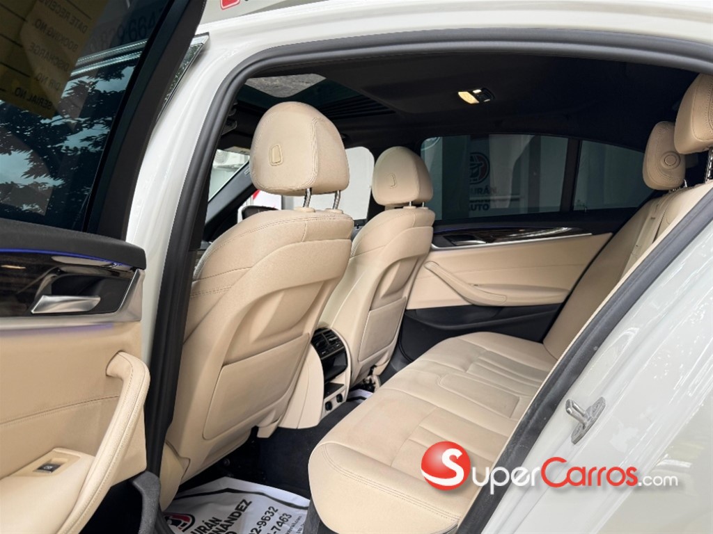 2018 BMW Serie 5 530E — foto 3 / 12