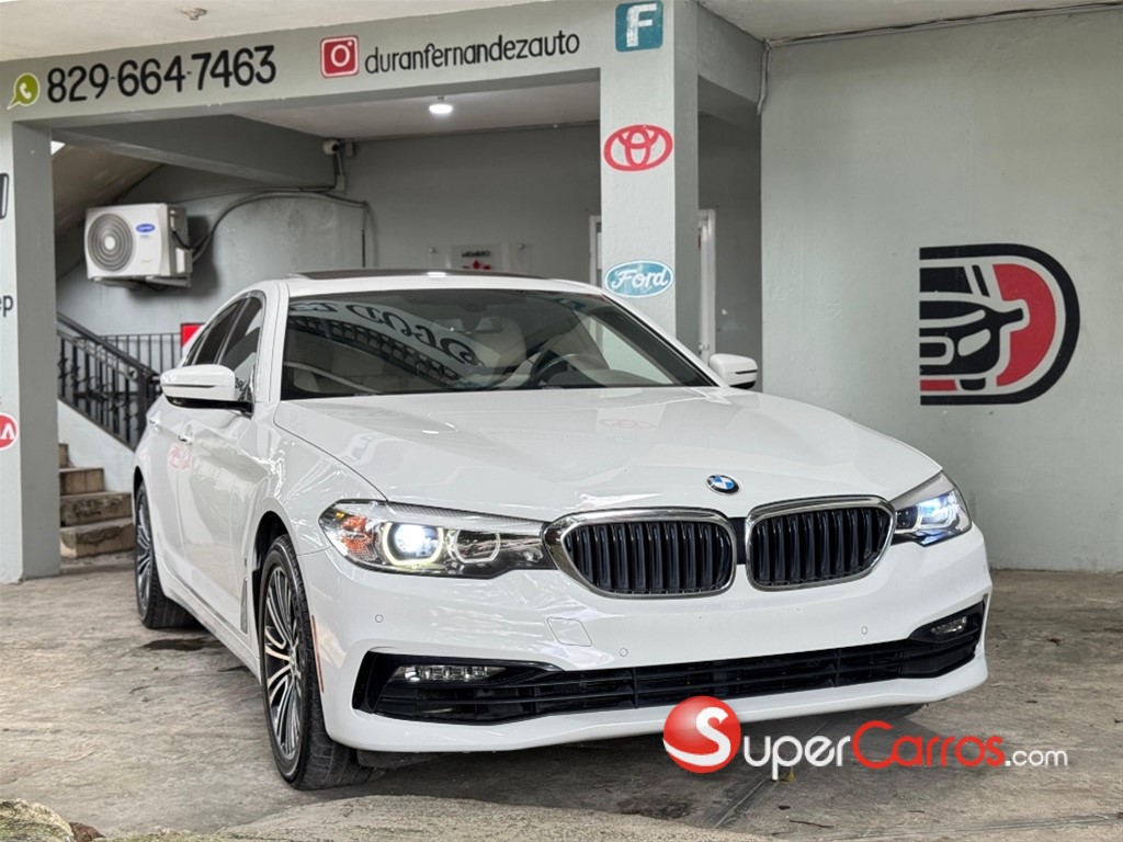 2018 BMW Serie 5 530E — foto 8 / 12