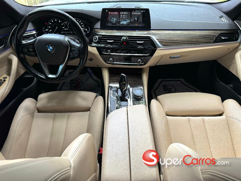 2018 BMW Serie 5 530E — foto 11 / 12