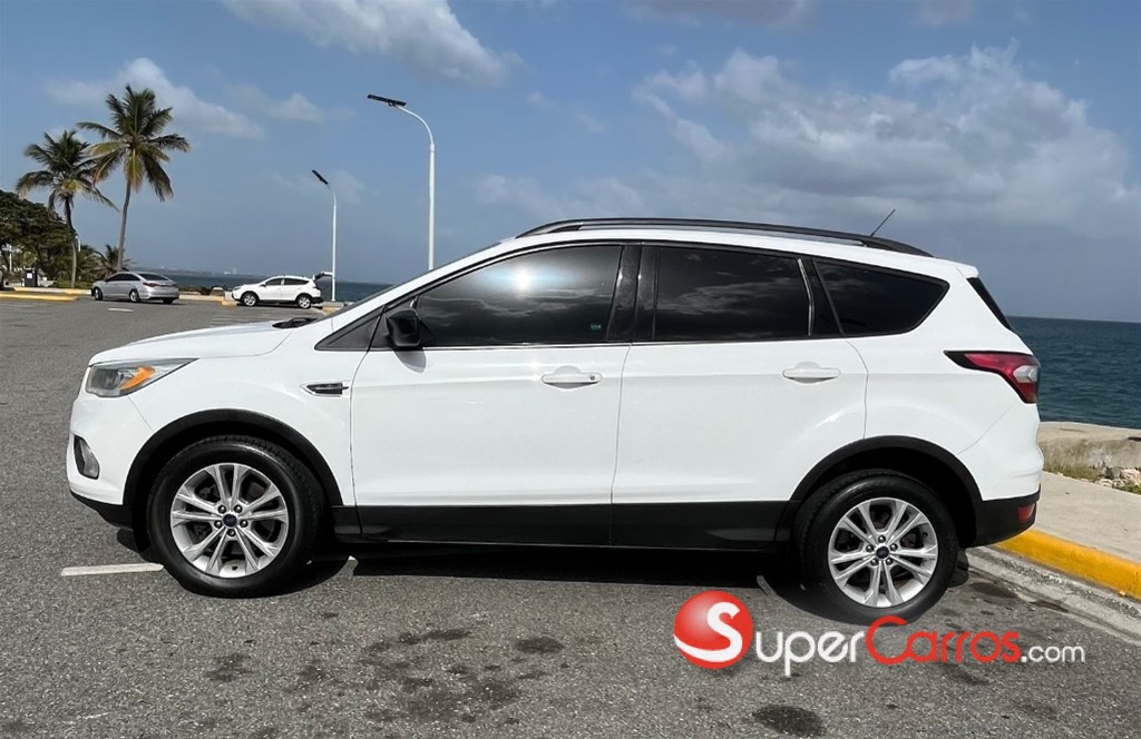 2017 Ford Escape SE Ecoboost — foto 3 / 12