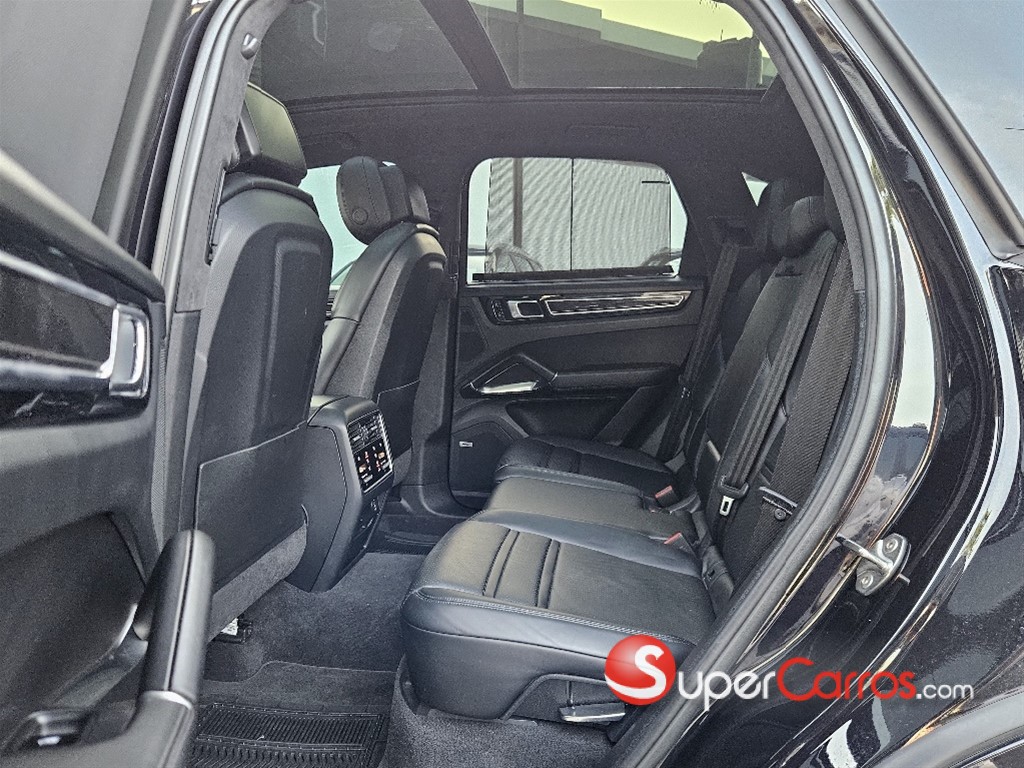 2019 Porsche Cayenne Turbo — foto 9 / 12