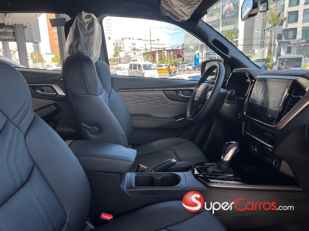 2027 Isuzu DMAX LSE — foto 12 / 12