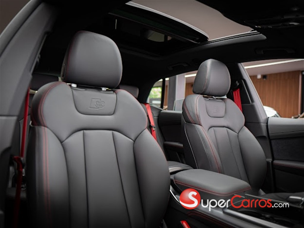 2025 Audi Q8 Sline — foto 8 / 12