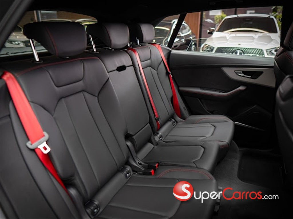 2025 Audi Q8 Sline — foto 9 / 12
