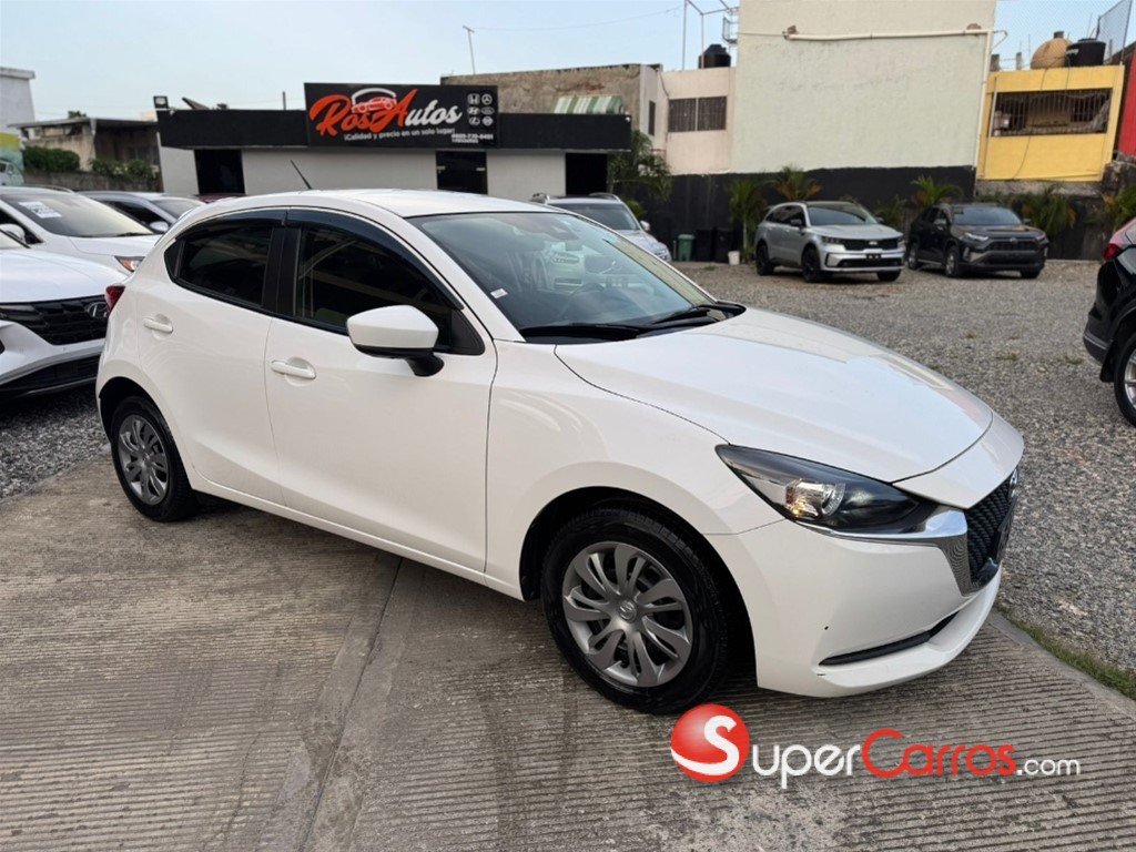 2020 Mazda 2 — foto 3 / 10