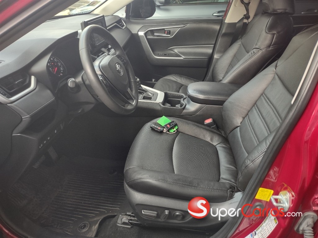 2021 Toyota RAV4 XLE — foto 6 / 10