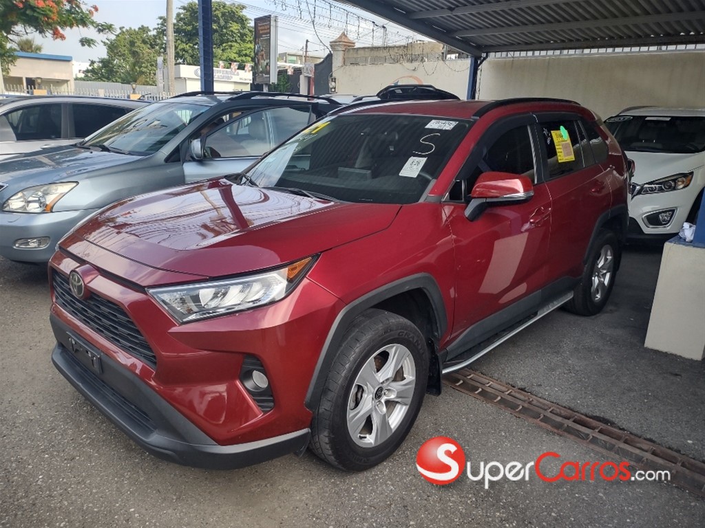 2021 Toyota RAV4 XLE — foto 10 / 10